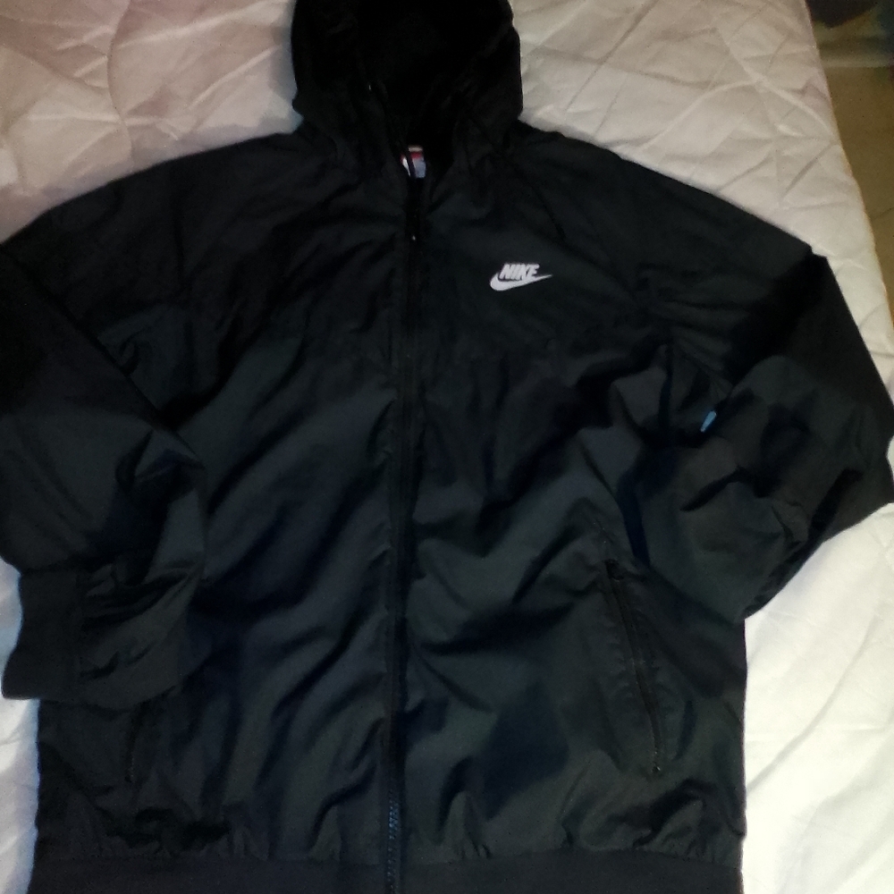 Nike Men Windbreaker Style